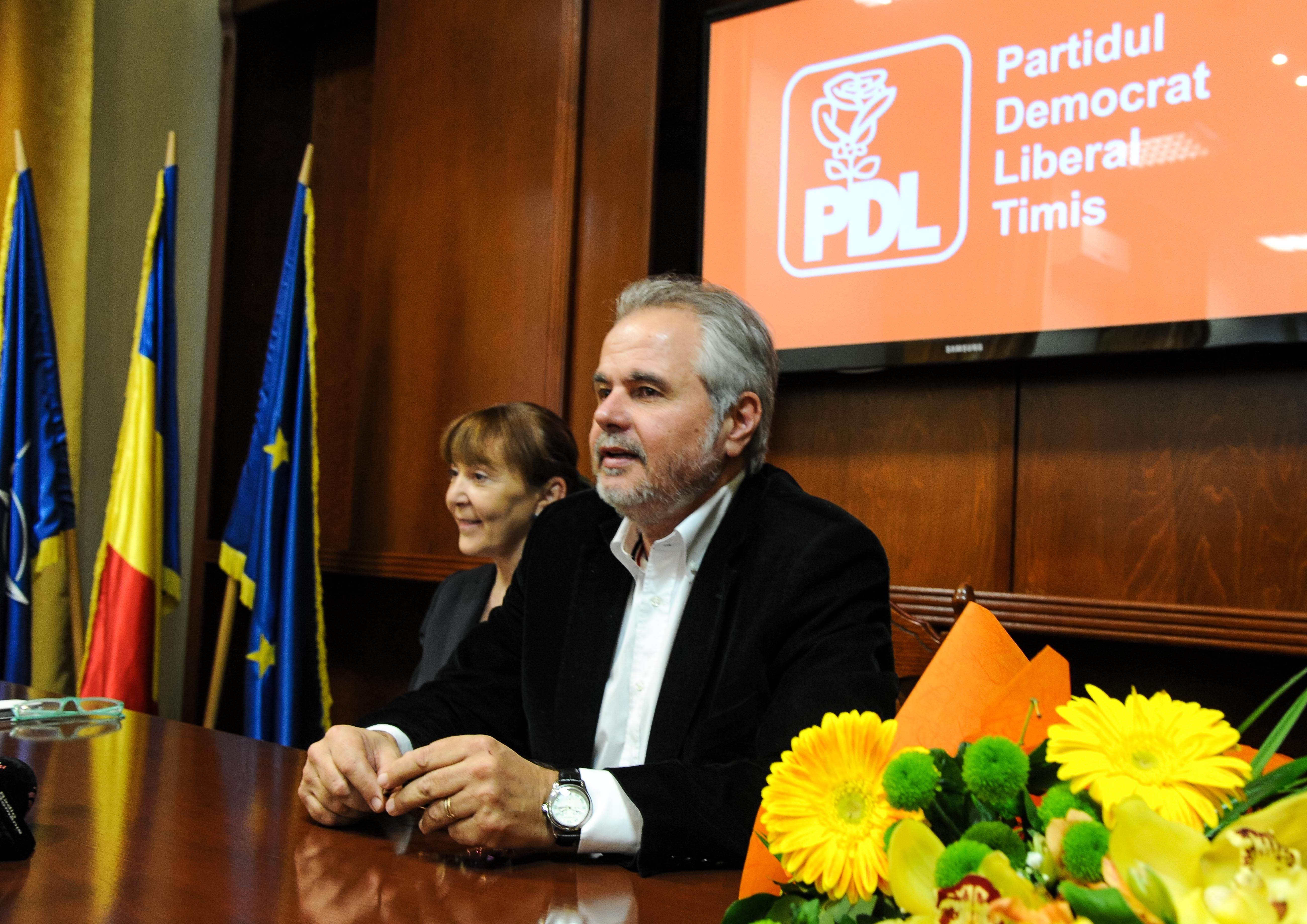 Monica Macovei patmamentar european, Constantin Ostaficiuc presedinte PDL Timis (2)