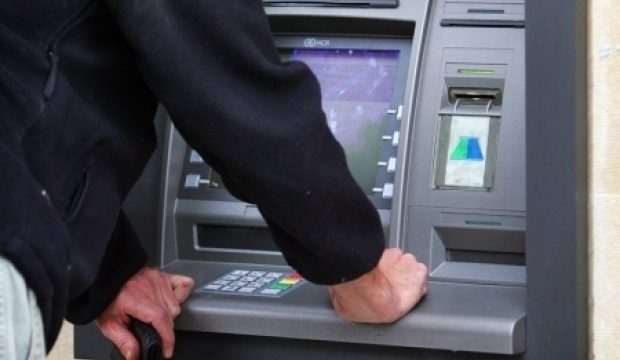 furt din ATM
