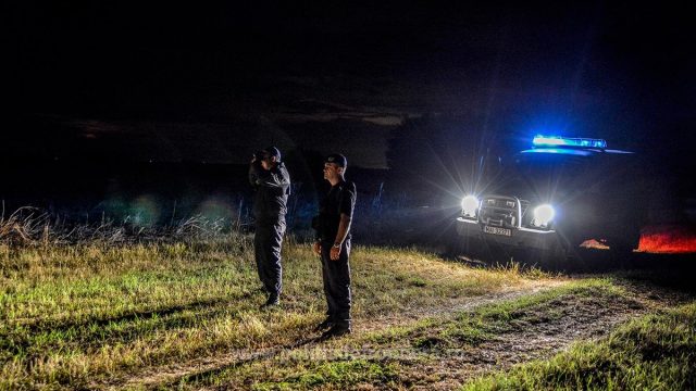 Algerian, prins după miezul nopții de polițiștii de frontieră