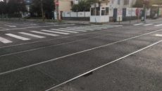 Asfaltul special de pe strada Cluj are deja probleme