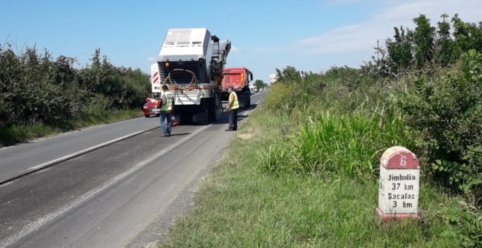 Pe drumul dintre Timişoara şi Săcălaz au demarat lucrări importante de reparaţii