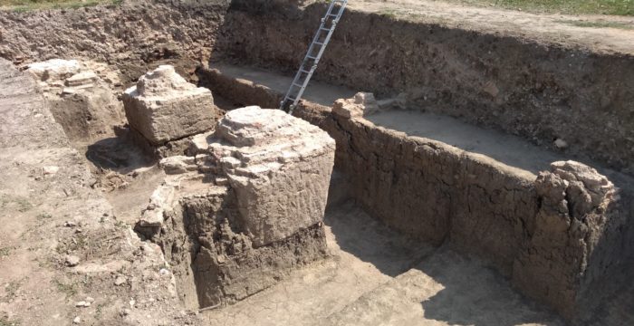 Arheolgii români şi maghiari realizează noi descoperiri de mare valoare la Mănăstirea Egres