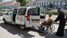 Fundației Filantropia a cumpărat un autoturism pentru persoanele cu scleroză multiplă